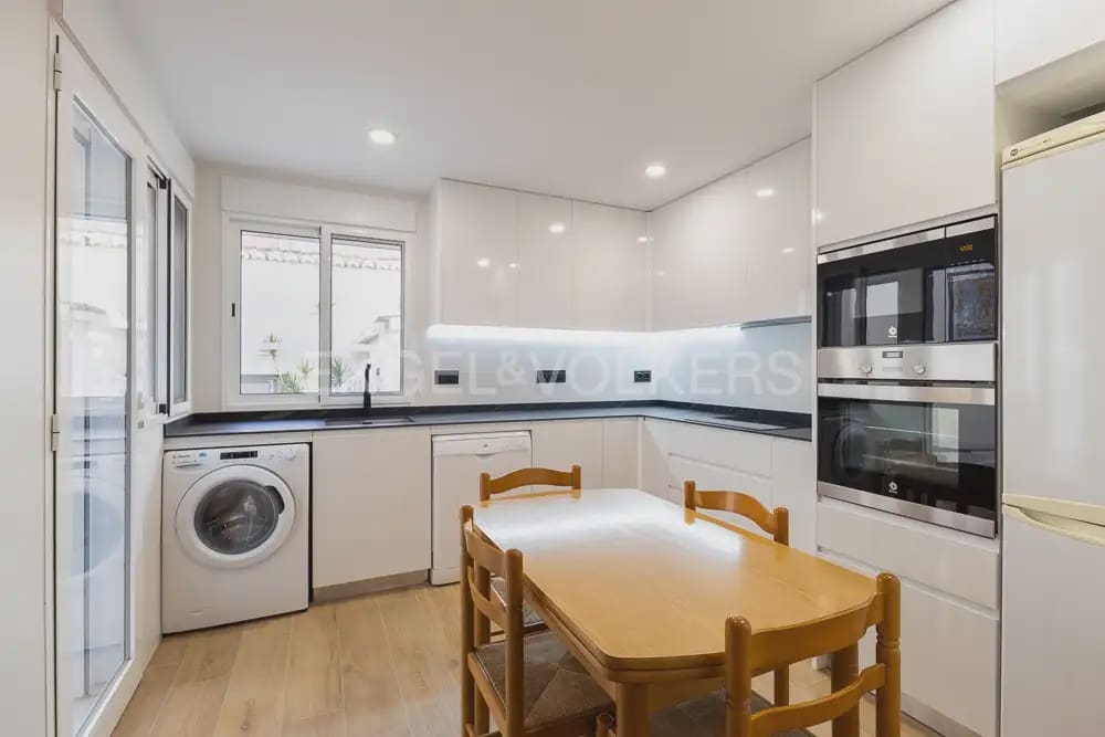 3 sovrum Hus att hyra i Godella med garage - 1 800 € (Ref: 9948870)