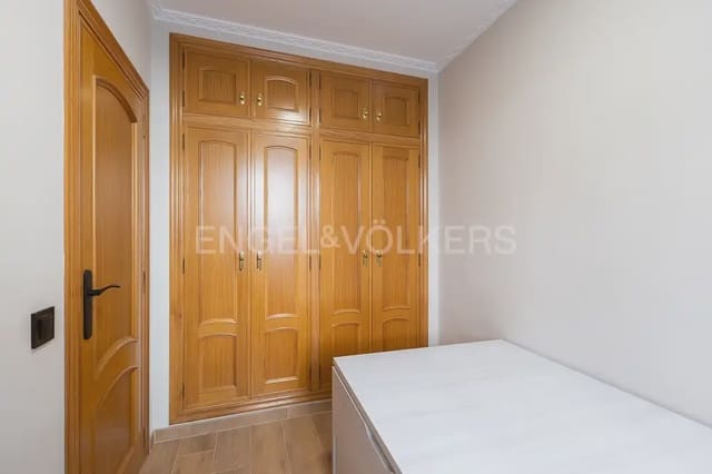 3 bedroom Townhouse for rent in Godella - € 1,800 (Ref: 9948870)