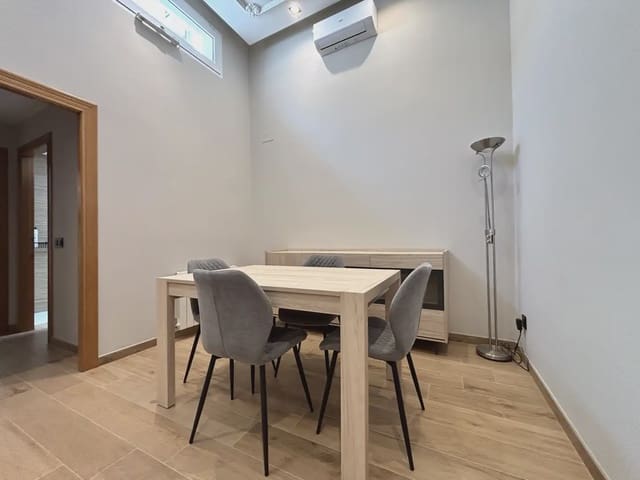 3 bedroom Townhouse for rent in Godella - € 1,800 (Ref: 9948870)