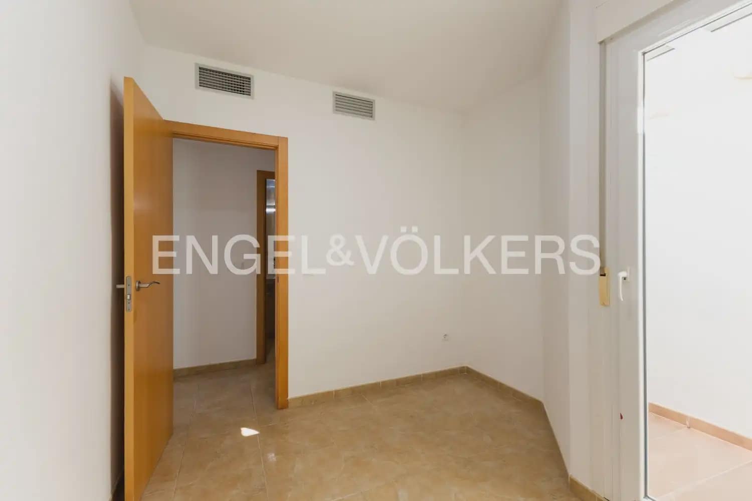 2 slaapkamer Flat te koop in Benicarlo met garage - € 130.000 (Ref: 9950229)