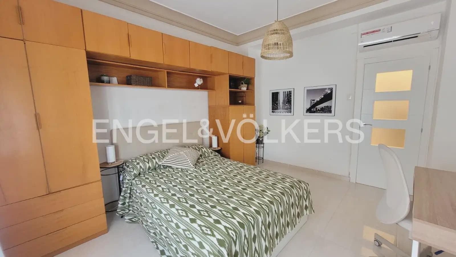 3 sovrum Lägenhet att hyra i Valencia stad - 1 350 € (Ref: 9950421)