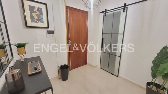 3 sovrum Lägenhet att hyra i La Creu del Grau, Valencia stad - 1 350 € (Ref: 9950421)