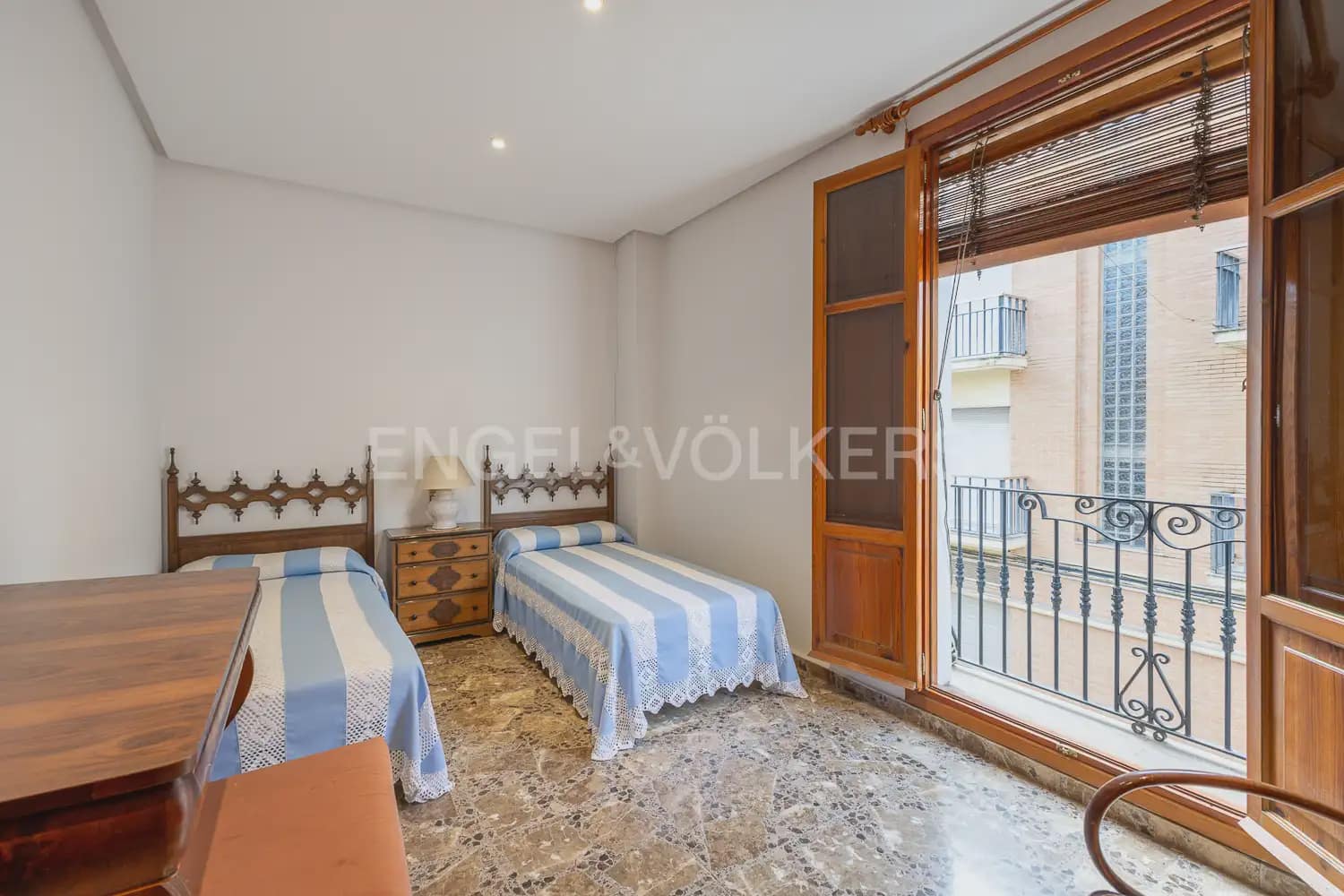 4 sypialnia Mieszkanie do wynajęcia w Carlet - 1 200 € (Ref: 9950423)