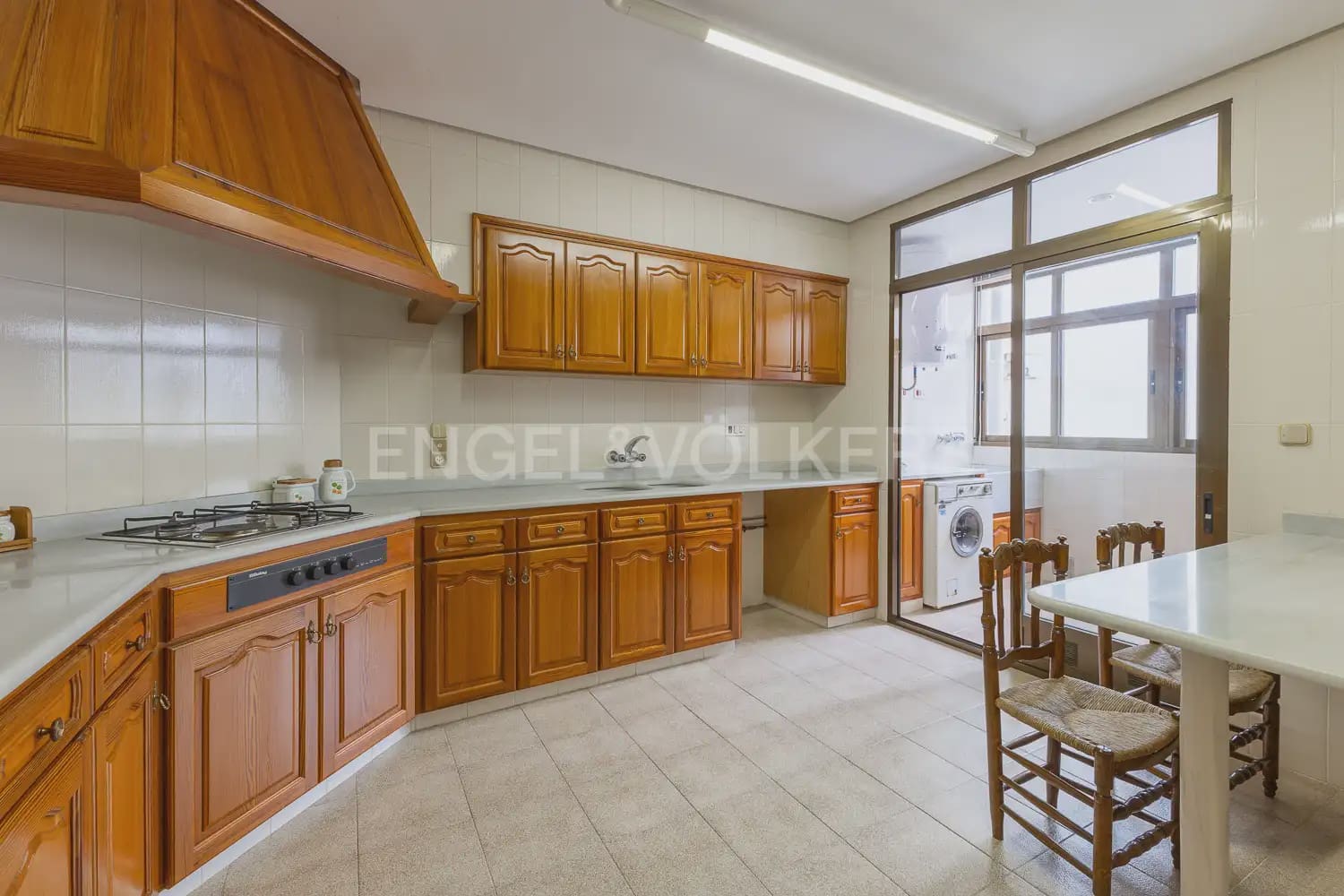 4 sypialnia Mieszkanie do wynajęcia w Carlet - 1 200 € (Ref: 9950423)