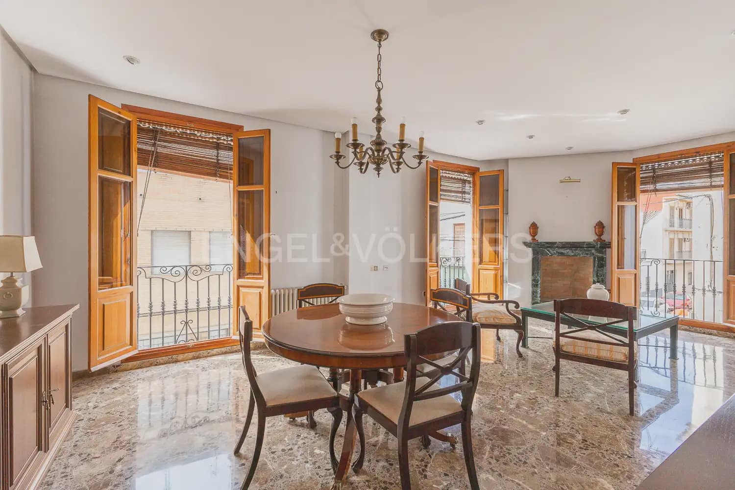 4 sypialnia Mieszkanie do wynajęcia w Carlet - 1 200 € (Ref: 9950423)