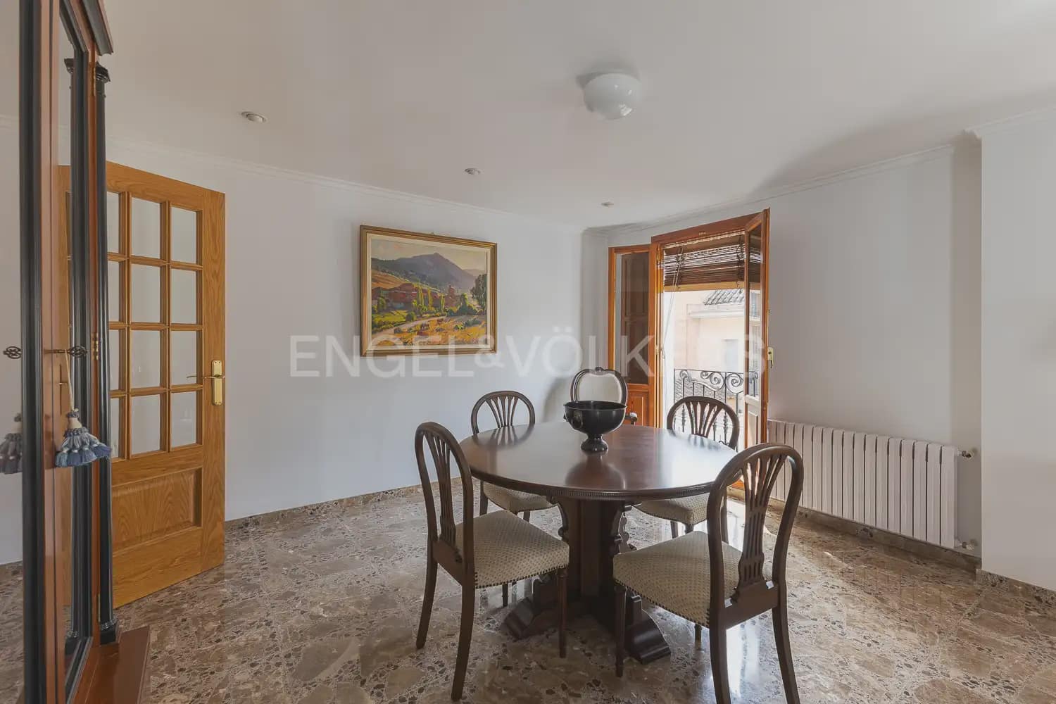 4 bedroom Flat for rent in Carlet - € 1,200 (Ref: 9950424)