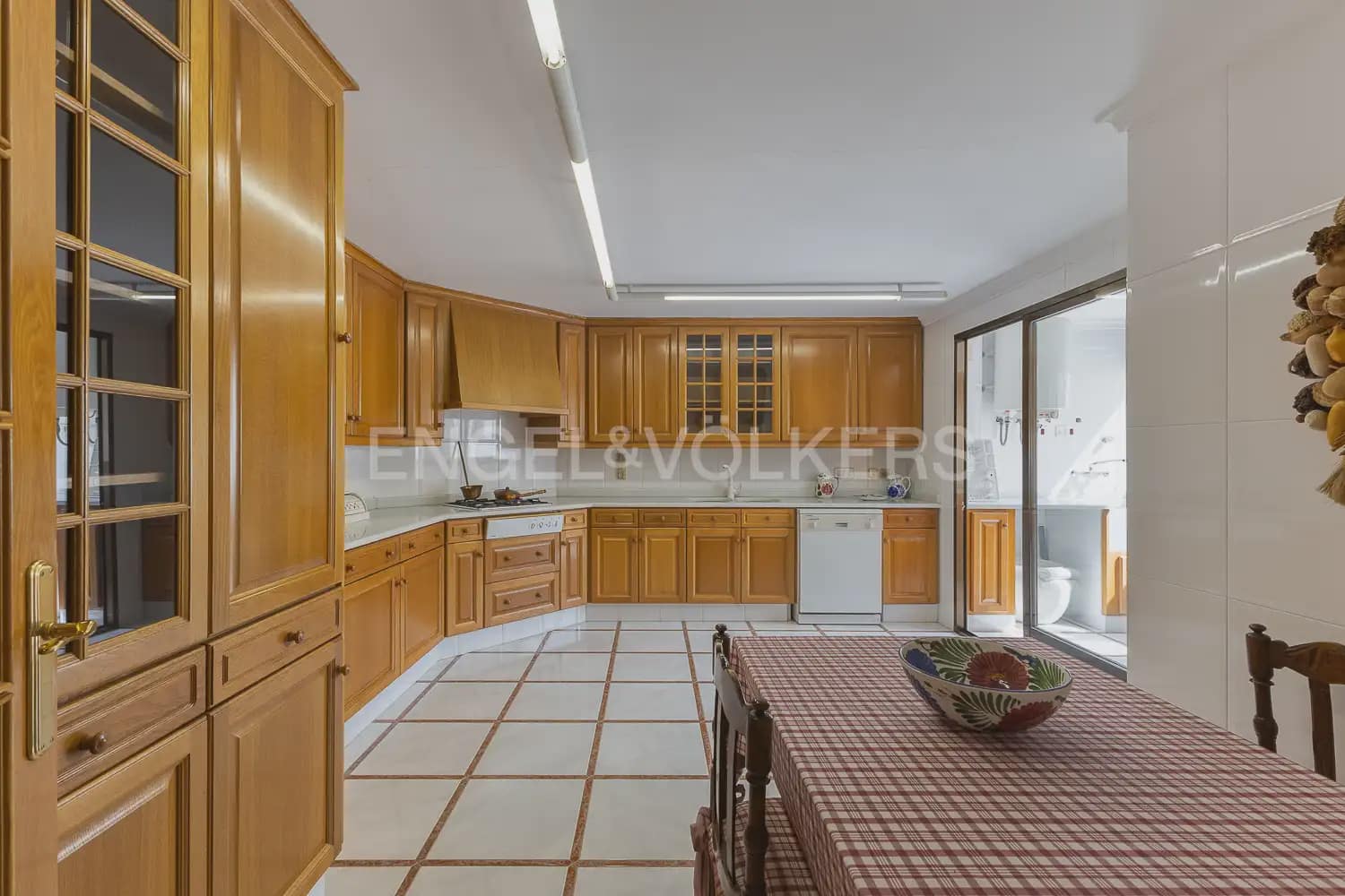 4 bedroom Flat for rent in Carlet - € 1,200 (Ref: 9950424)
