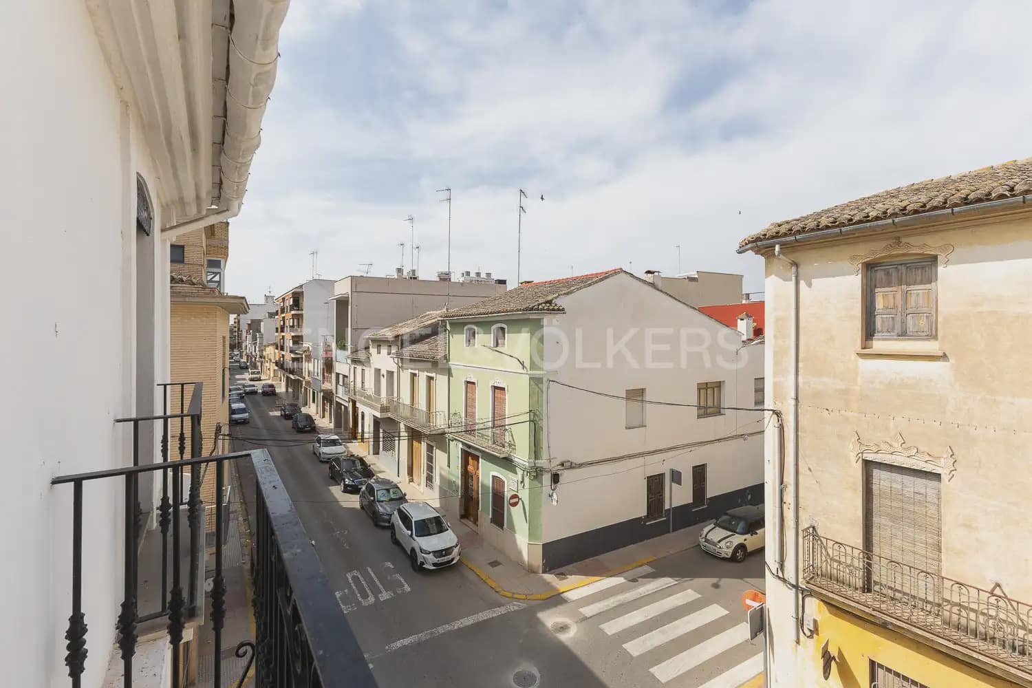 4 bedroom Flat for rent in Carlet - € 1,200 (Ref: 9950424)