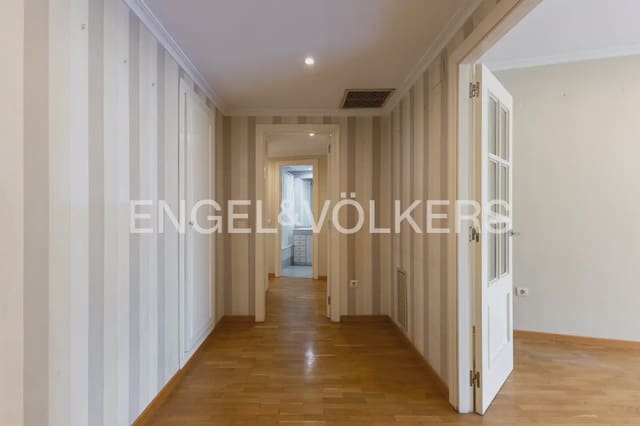 3 slaapkamer Flat te huur in Mestalla, Valencia stad met garage - € 2.200 (Ref: 9950425)