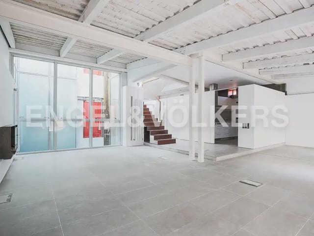 3 bedroom Penthouse for rent in Sant Francesc, Valencia city with garage - € 3,300 (Ref: 9950426)
