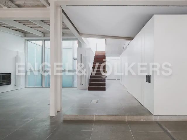 3 bedroom Penthouse for rent in Sant Francesc, Valencia city with garage - € 3,300 (Ref: 9950426)