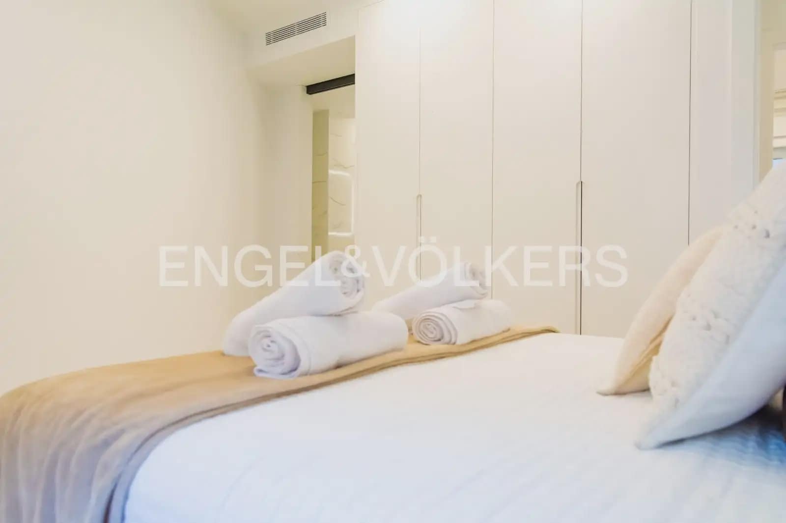 4 bedroom Flat for rent in Denia - € 2,200 (Ref: 9950427)