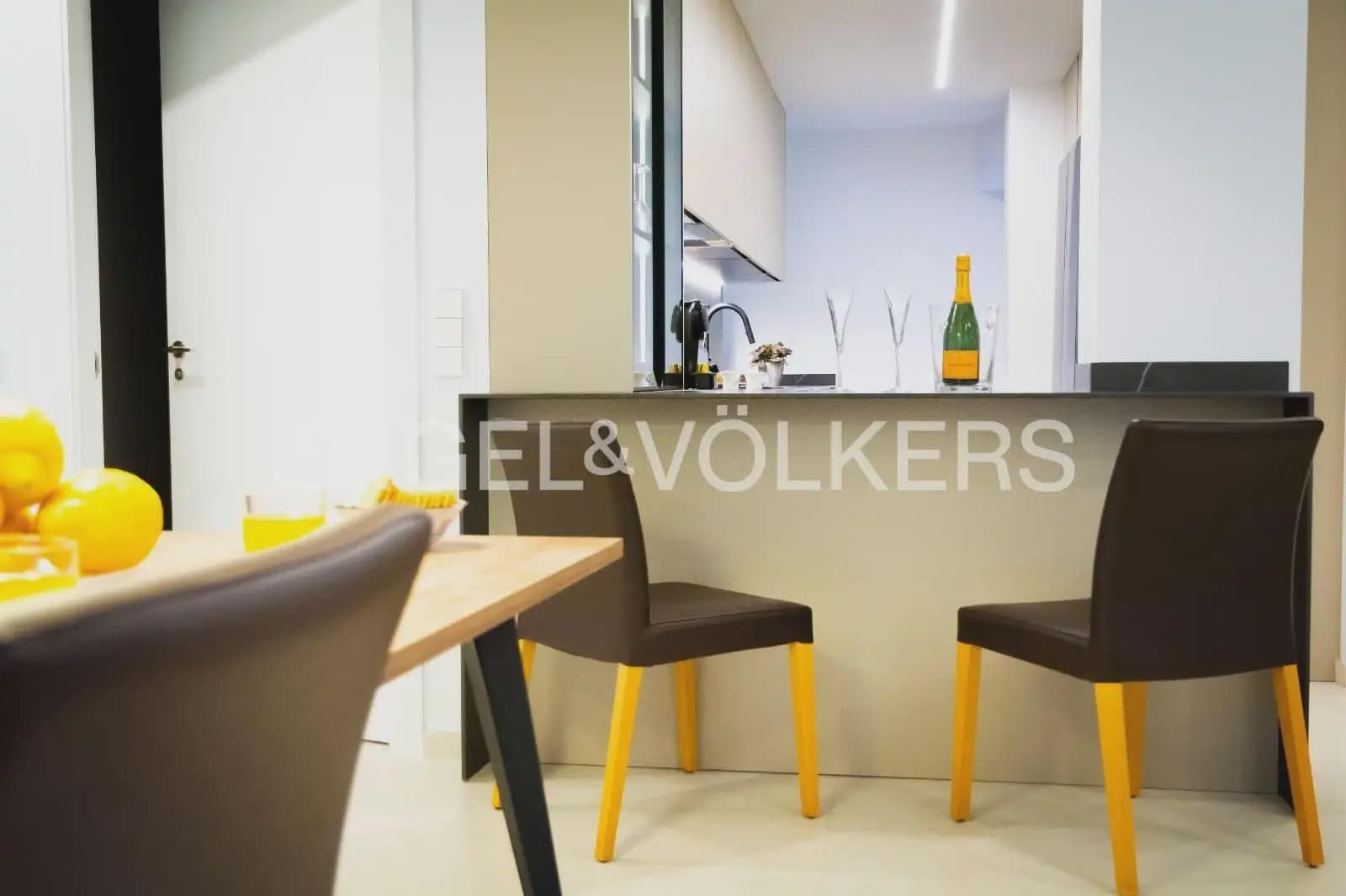 4 bedroom Flat for rent in Denia - € 2,200 (Ref: 9950427)