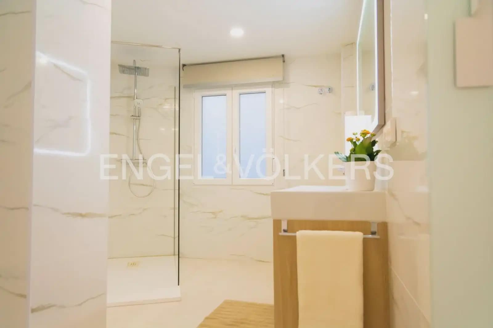 4 bedroom Flat for rent in Denia - € 2,200 (Ref: 9950427)
