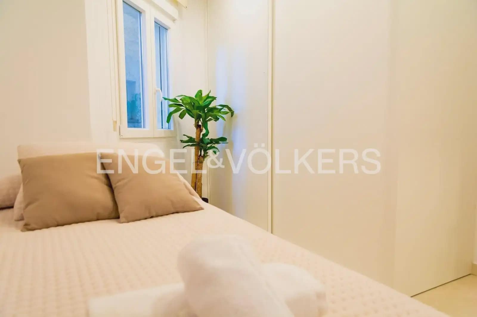 4 bedroom Flat for rent in Denia - € 2,200 (Ref: 9950427)