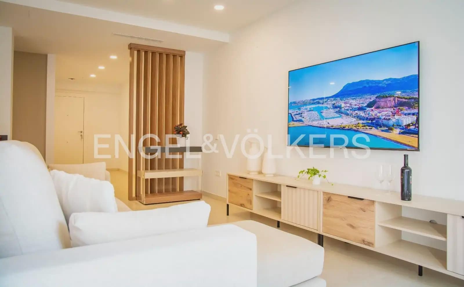 4 bedroom Flat for rent in Denia - € 2,200 (Ref: 9950427)