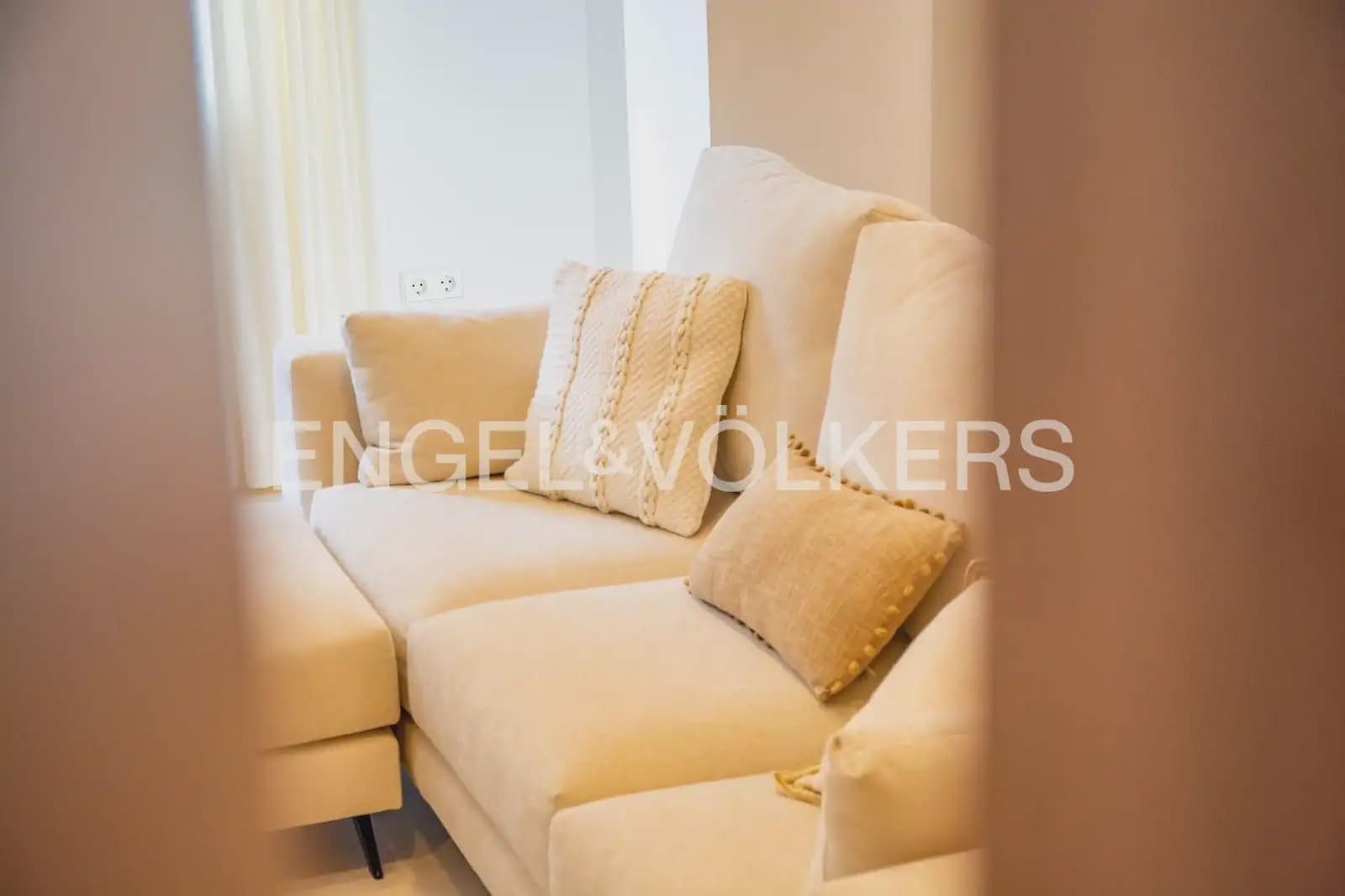 4 bedroom Flat for rent in Denia - € 2,200 (Ref: 9950427)