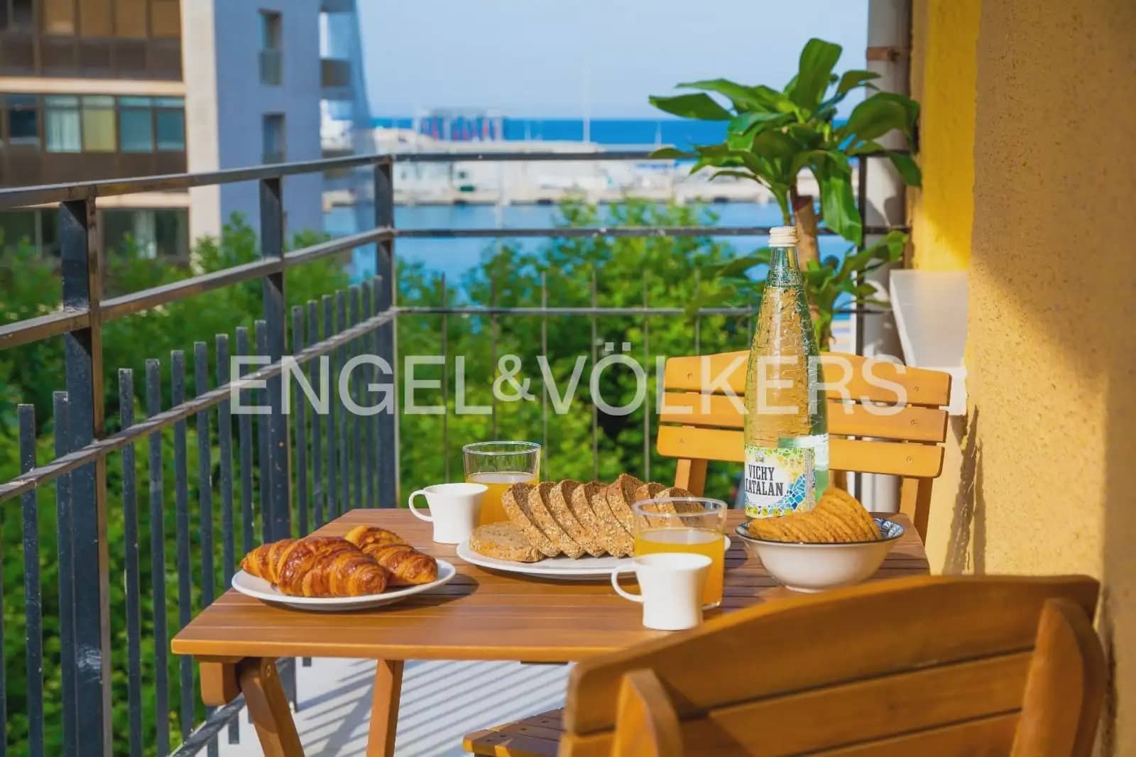 4 bedroom Flat for rent in Denia - € 2,200 (Ref: 9950427)