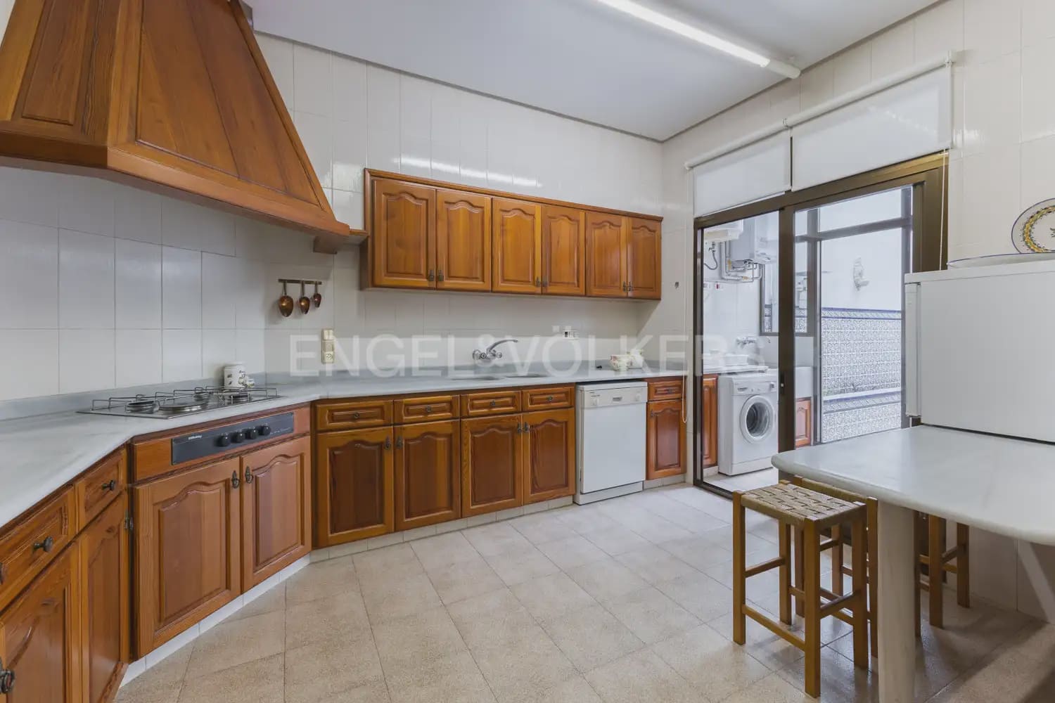 4 makuuhuone Asunto vuokrattavana paikassa Carlet - 1 700 € (Ref: 9950580)