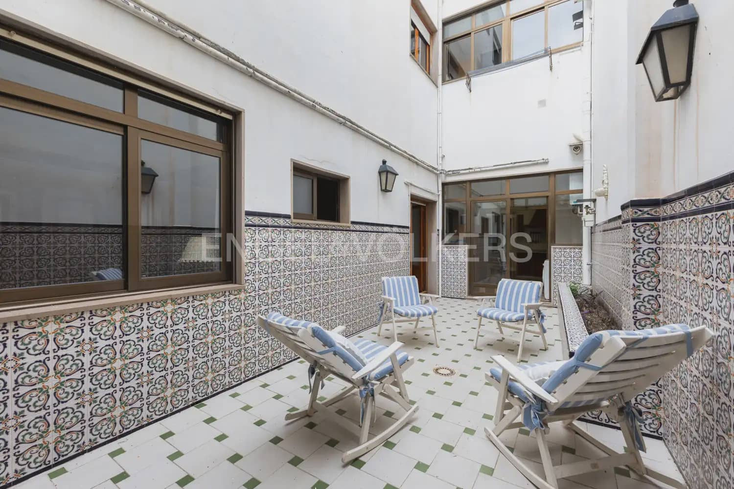 4 makuuhuone Asunto vuokrattavana paikassa Carlet - 1 700 € (Ref: 9950580)