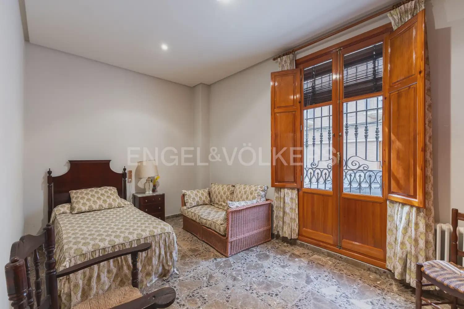 4 makuuhuone Asunto vuokrattavana paikassa Carlet - 1 700 € (Ref: 9950580)