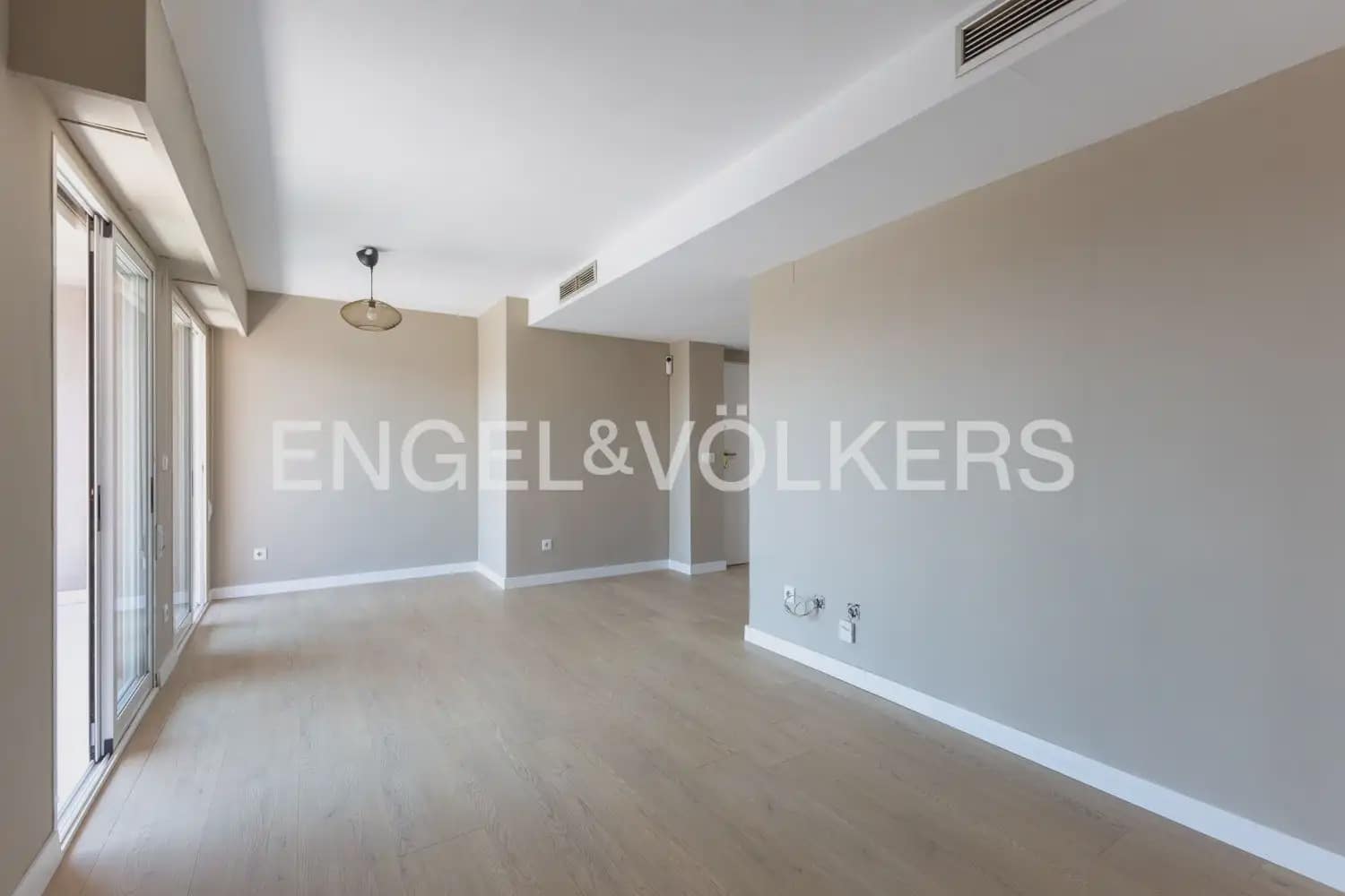 3 sypialnia Mieszkanie na sprzedaż w Miasto Walencja z garażem - 420 000 € (Ref: 9952865)
