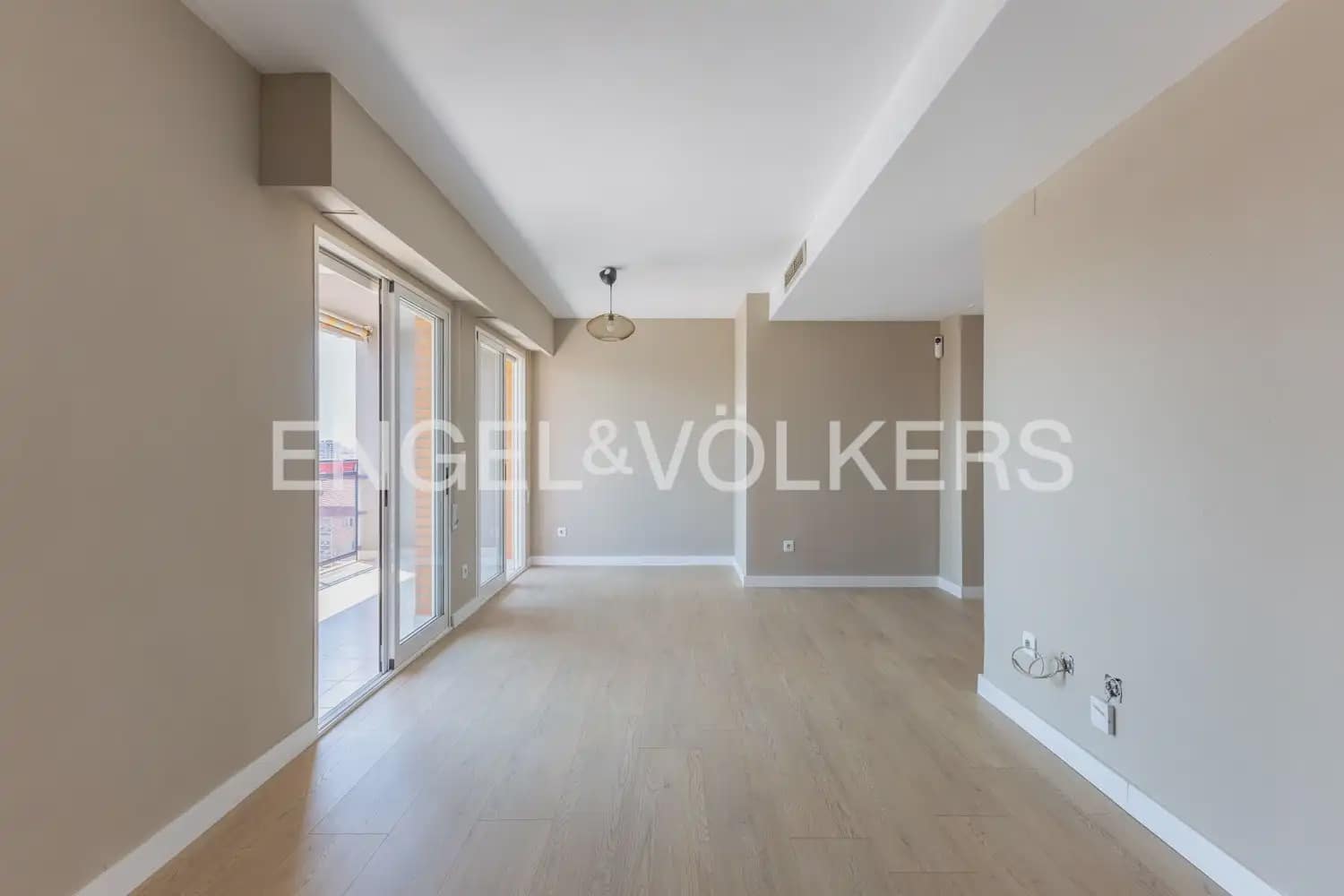 3 sypialnia Mieszkanie na sprzedaż w Miasto Walencja z garażem - 420 000 € (Ref: 9952865)