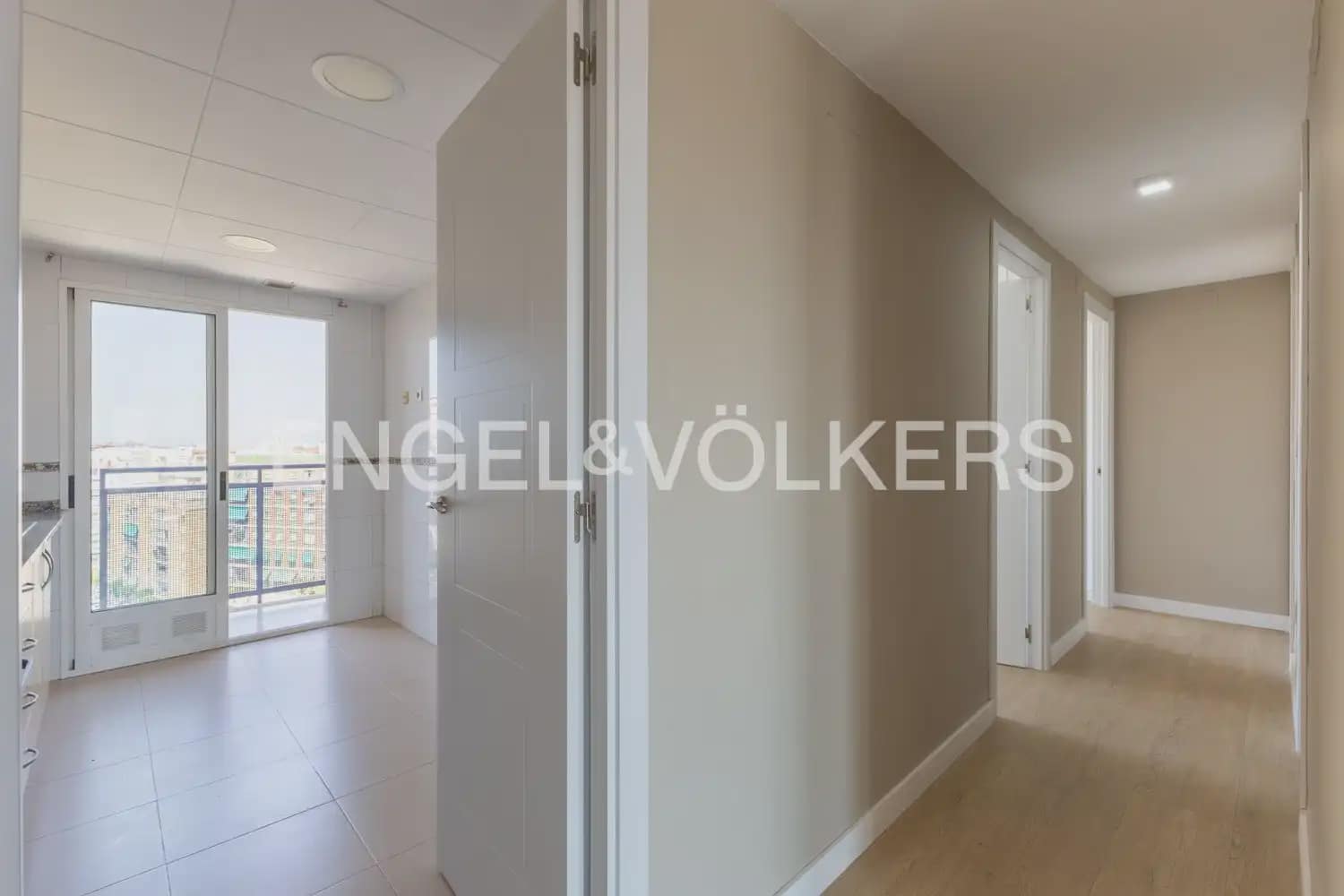 3 sypialnia Mieszkanie na sprzedaż w Miasto Walencja z garażem - 420 000 € (Ref: 9952865)