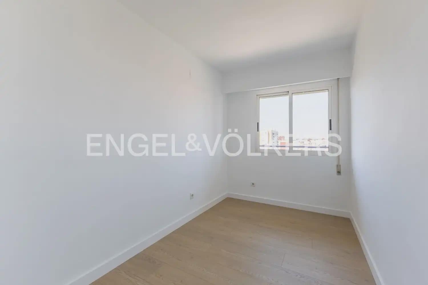 3 sypialnia Mieszkanie na sprzedaż w Miasto Walencja z garażem - 420 000 € (Ref: 9952865)
