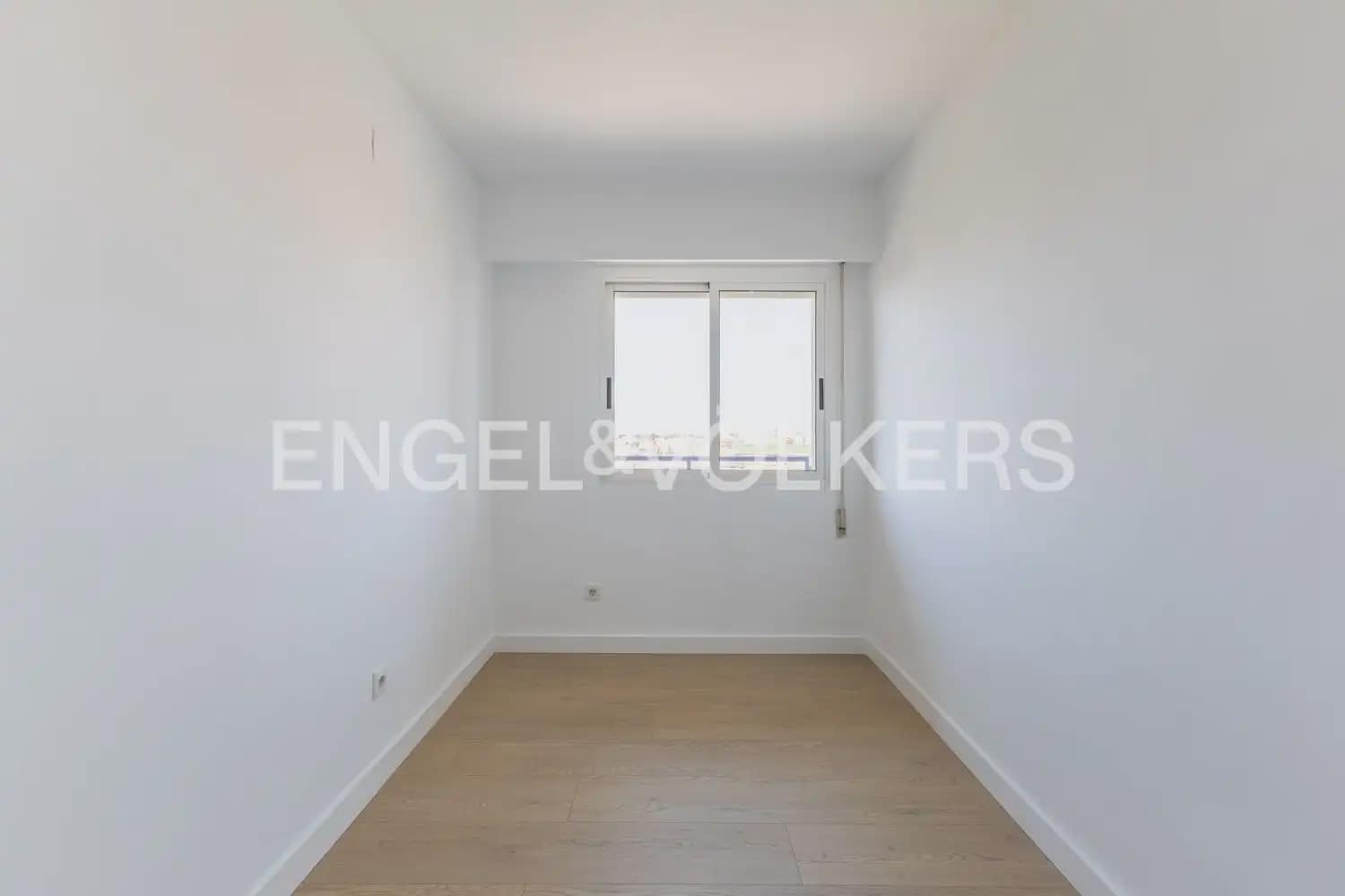 3 sypialnia Mieszkanie na sprzedaż w Miasto Walencja z garażem - 420 000 € (Ref: 9952865)