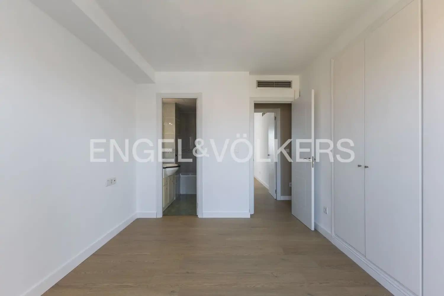 3 sypialnia Mieszkanie na sprzedaż w Miasto Walencja z garażem - 420 000 € (Ref: 9952865)