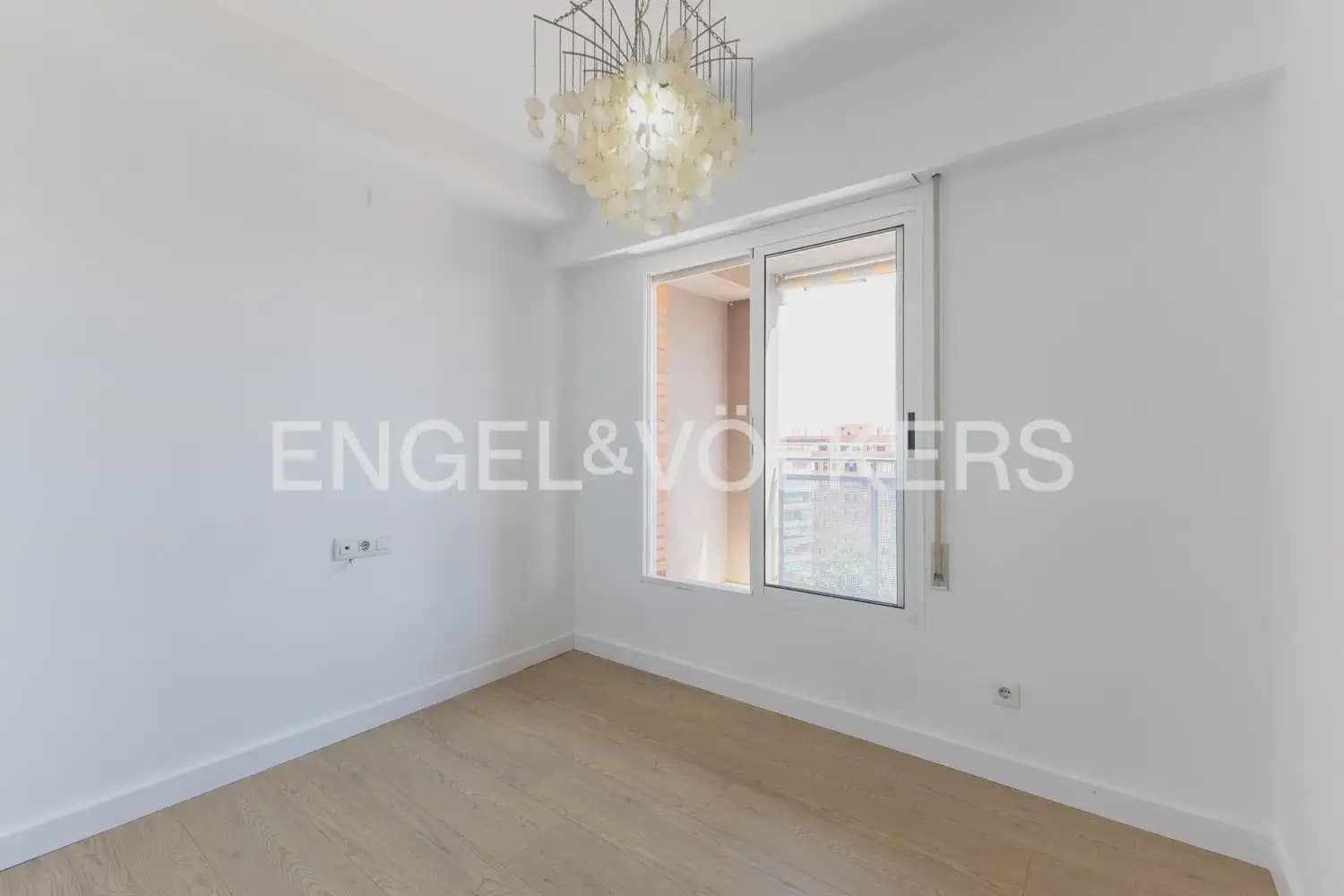 3 sypialnia Mieszkanie na sprzedaż w Miasto Walencja z garażem - 420 000 € (Ref: 9952865)
