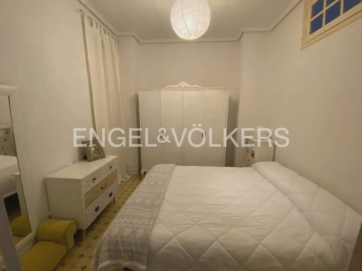 2 slaapkamer Flat te huur in Valencia stad - € 1.600 (Ref: 9952936)