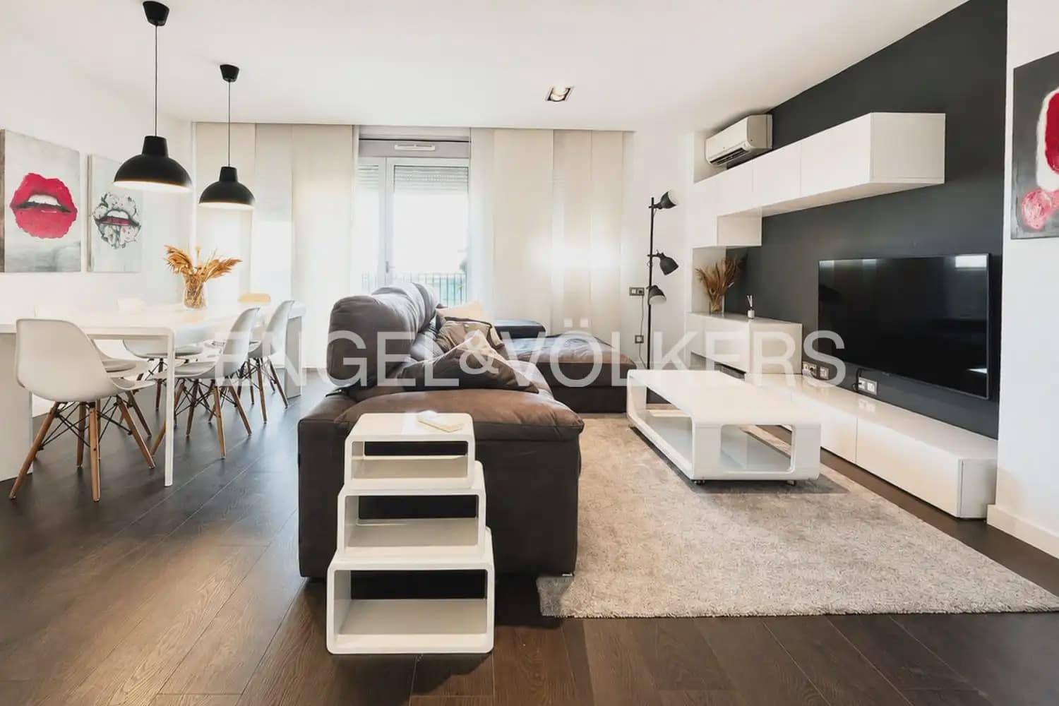 Piso de 2 habitaciones en Paterna en alquiler con garaje - 1.500 € (Ref: 9952937)