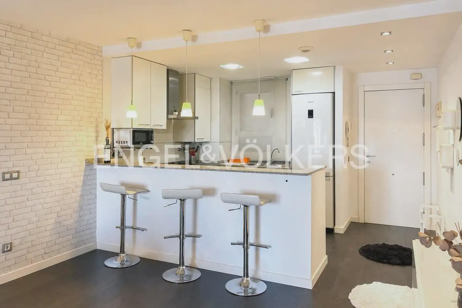 Piso de 2 habitaciones en Paterna en alquiler con garaje - 1.500 € (Ref: 9952937)