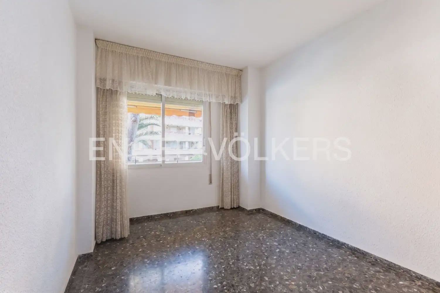 4 slaapkamer Flat te koop in Benicassim met garage - € 380.000 (Ref: 9953155)
