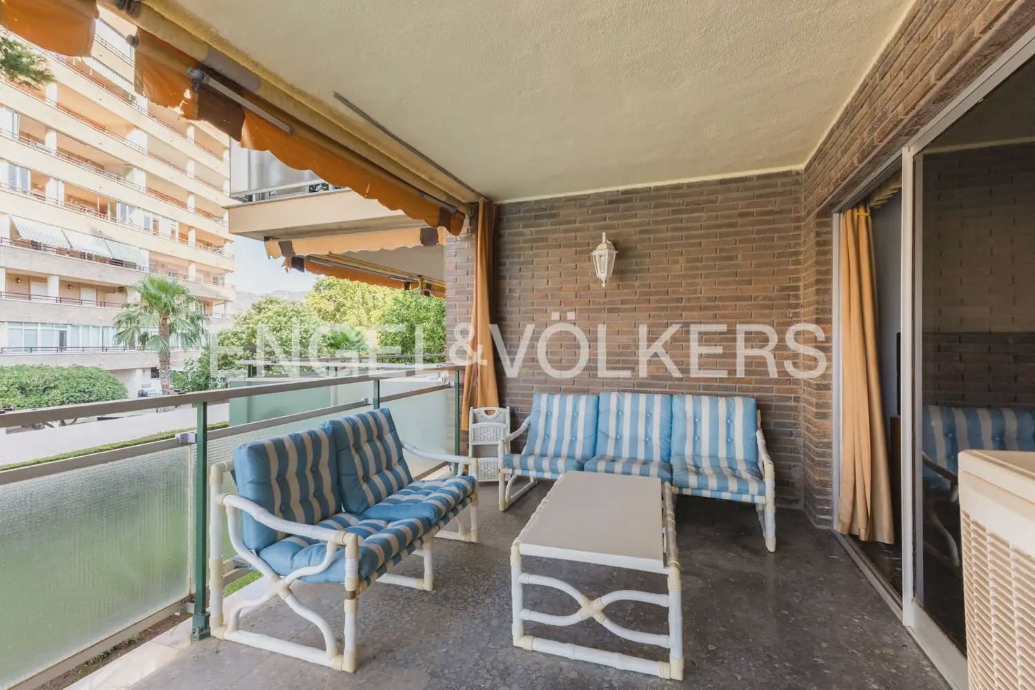 4 slaapkamer Flat te koop in Benicassim met garage - € 380.000 (Ref: 9953155)