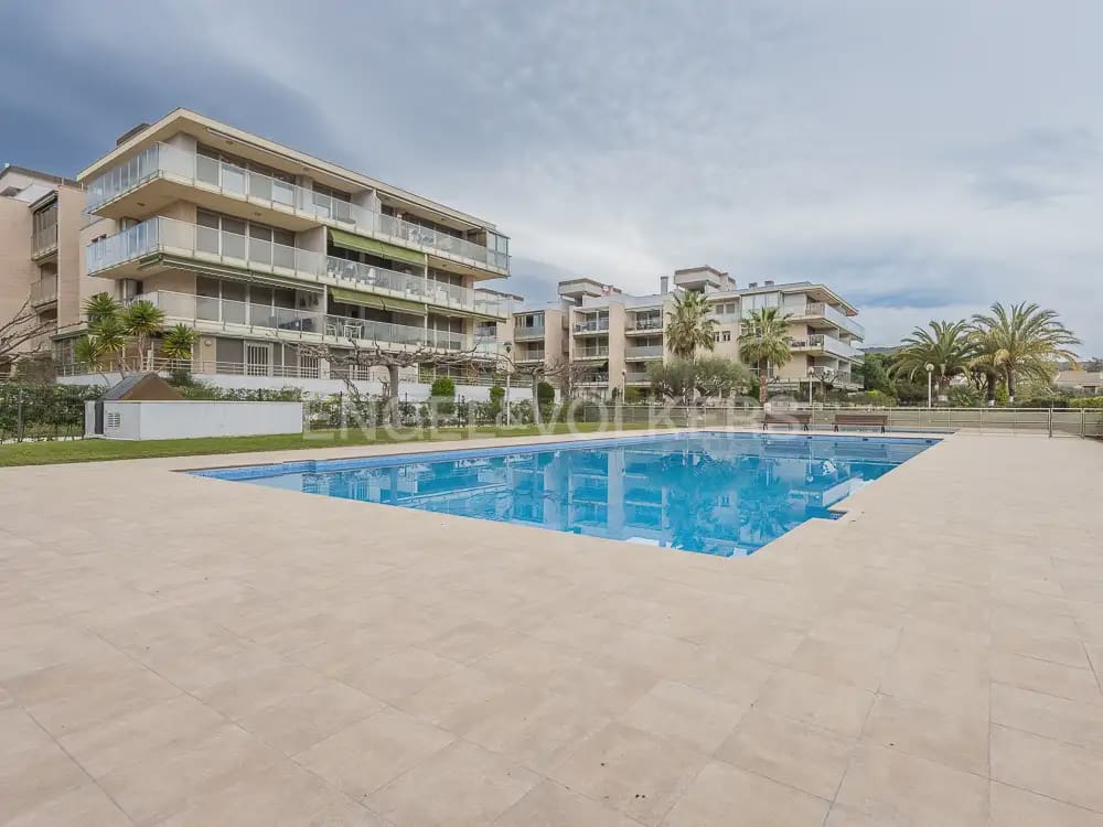 2 quarto Apartamento para arrendar em Benicassim com piscina garagem - 950 € (Ref: 9953300)