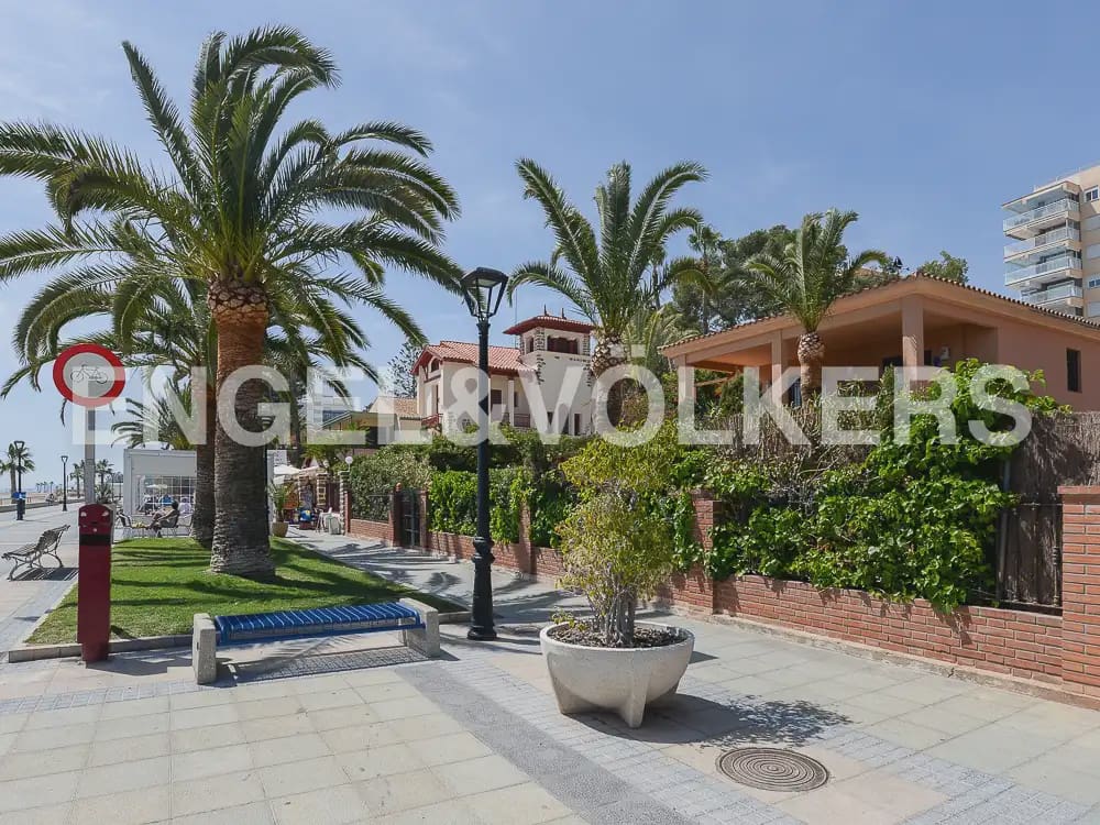 2 quarto Apartamento para arrendar em Benicassim com piscina garagem - 950 € (Ref: 9953300)
