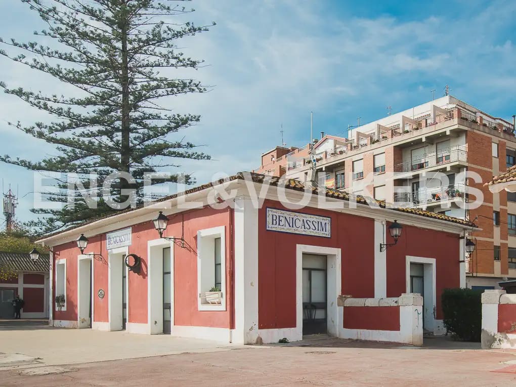 2 quarto Apartamento para arrendar em Benicassim com piscina garagem - 950 € (Ref: 9953300)