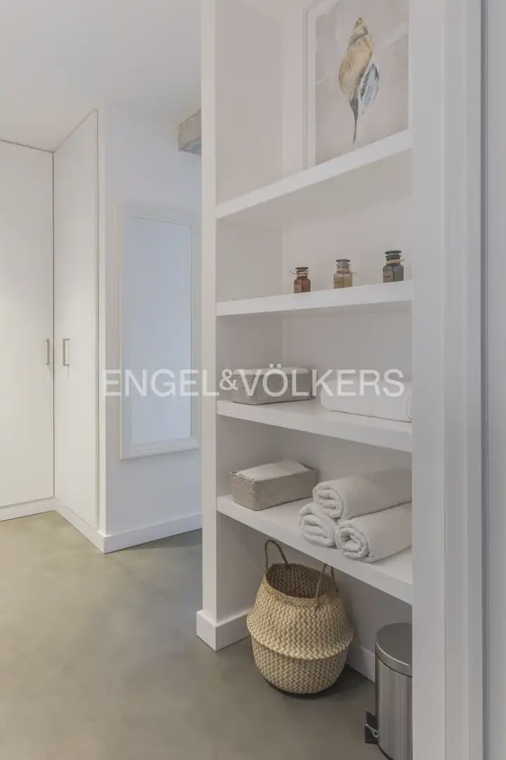 2 bedroom Flat for rent in Valencia city - € 2,000 (Ref: 9953302)