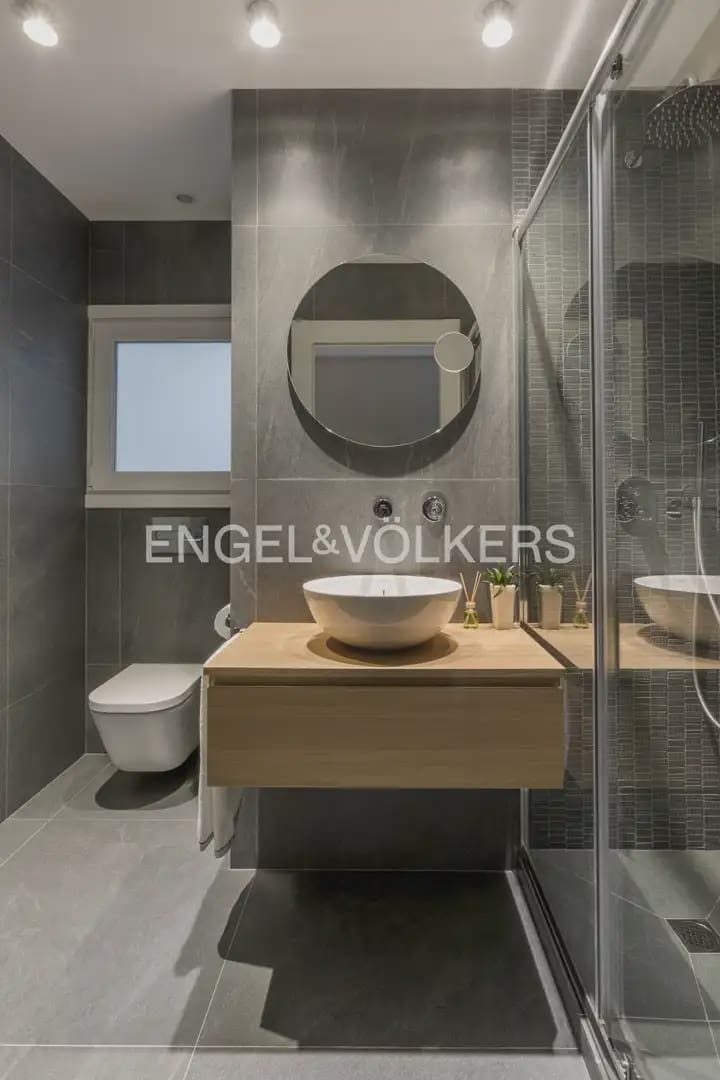 2 bedroom Flat for rent in Valencia city - € 2,000 (Ref: 9953302)