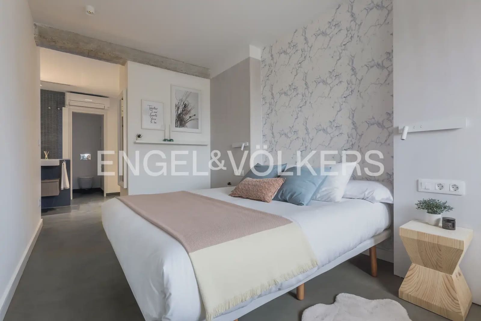 2 bedroom Flat for rent in Valencia city - € 2,000 (Ref: 9953302)