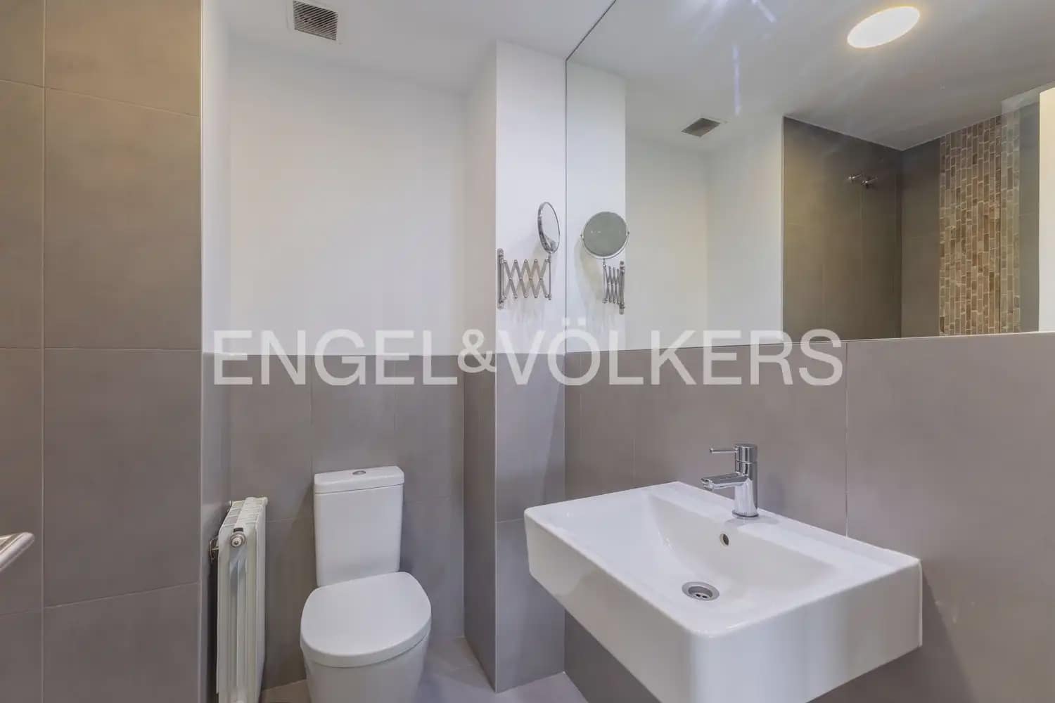 2 sypialnia Mieszkanie do wynajęcia w Miasto Walencja z garażem - 2 000 € (Ref: 9953304)
