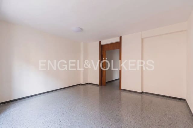 3 bedroom Townhouse for rent in Centro Ciudad, Paterna - € 1,490 (Ref: 9953306)