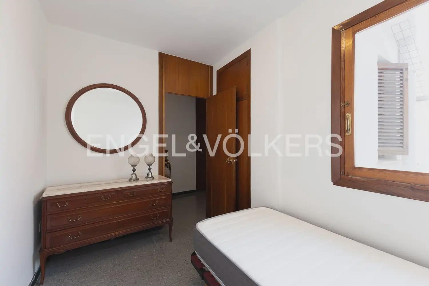 Maison de Ville de 3 chambres à louer à Paterna - 1 490 € (Ref: 9953306)