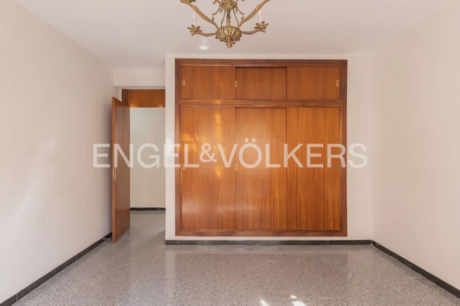 Maison de Ville de 3 chambres à louer à Paterna - 1 490 € (Ref: 9953306)