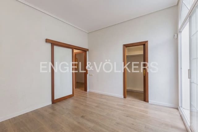 Apartamento de 3 habitaciones en Centro Ciudad, Paterna en alquiler - 1.590 € (Ref: 9953307)