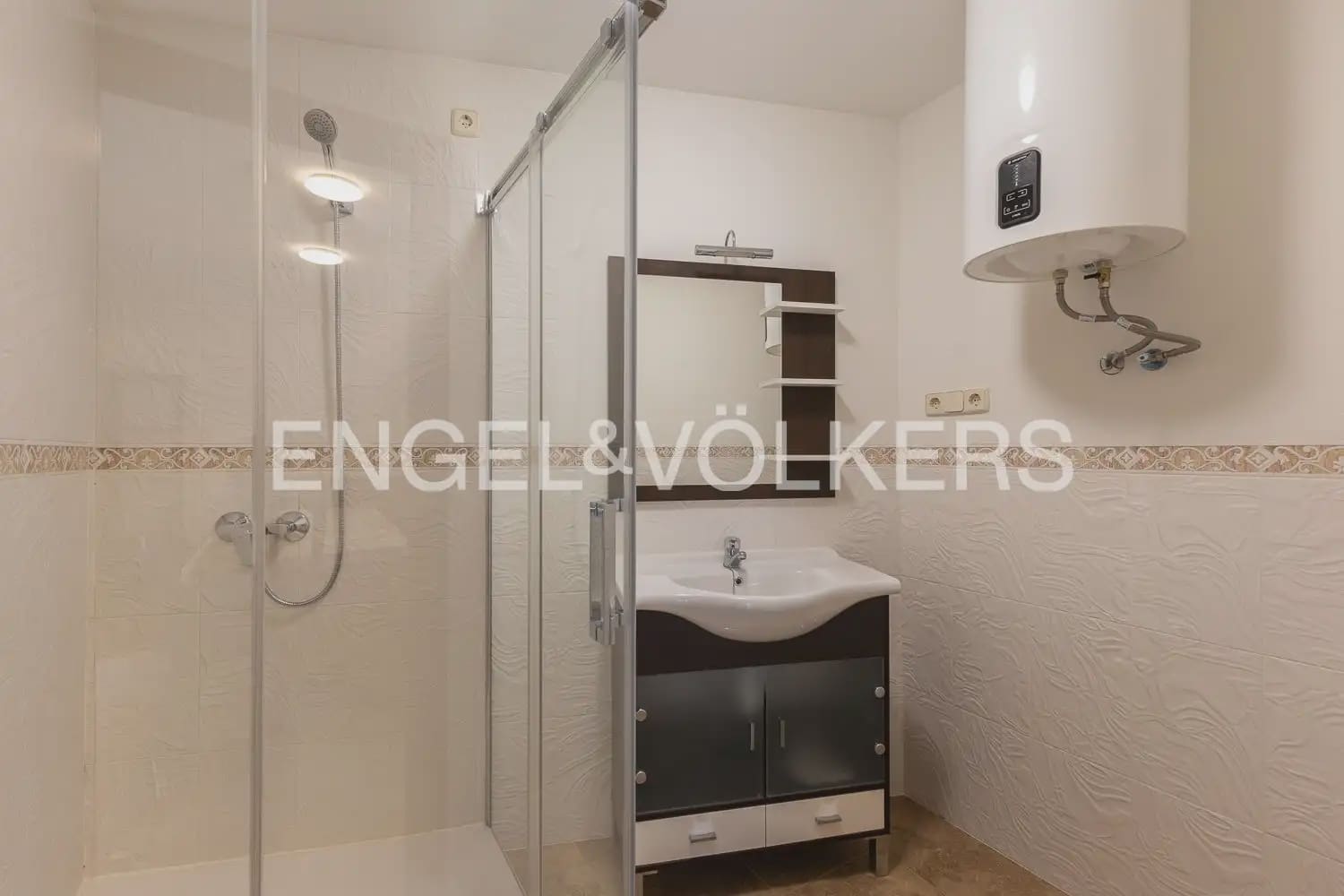 Apartamento de 3 habitaciones en Paterna en alquiler - 1.590 € (Ref: 9953307)