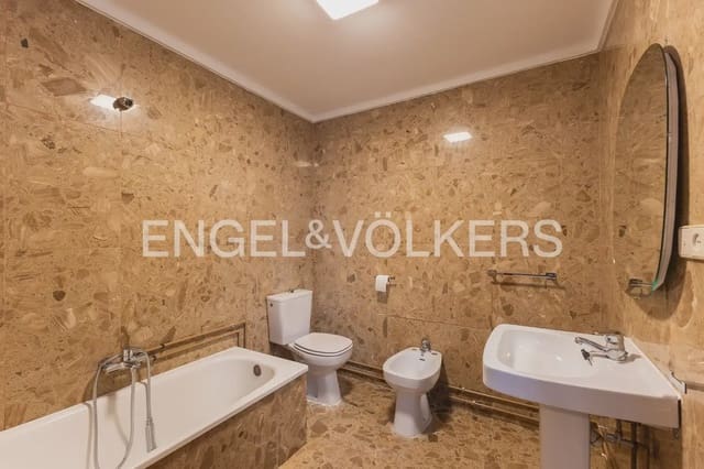 Apartamento de 3 habitaciones en Centro Ciudad, Paterna en alquiler - 1.590 € (Ref: 9953307)